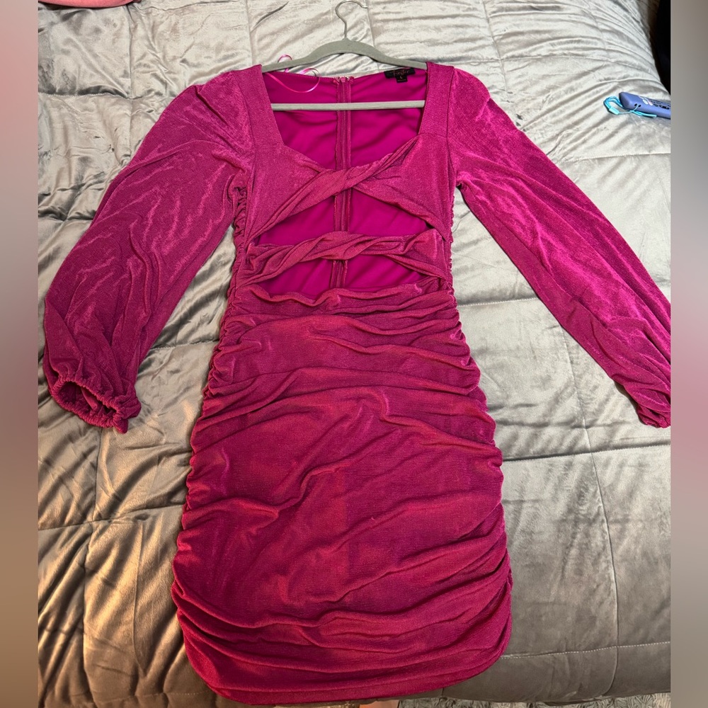 Fashion nova long sleeve body con. Very flattering